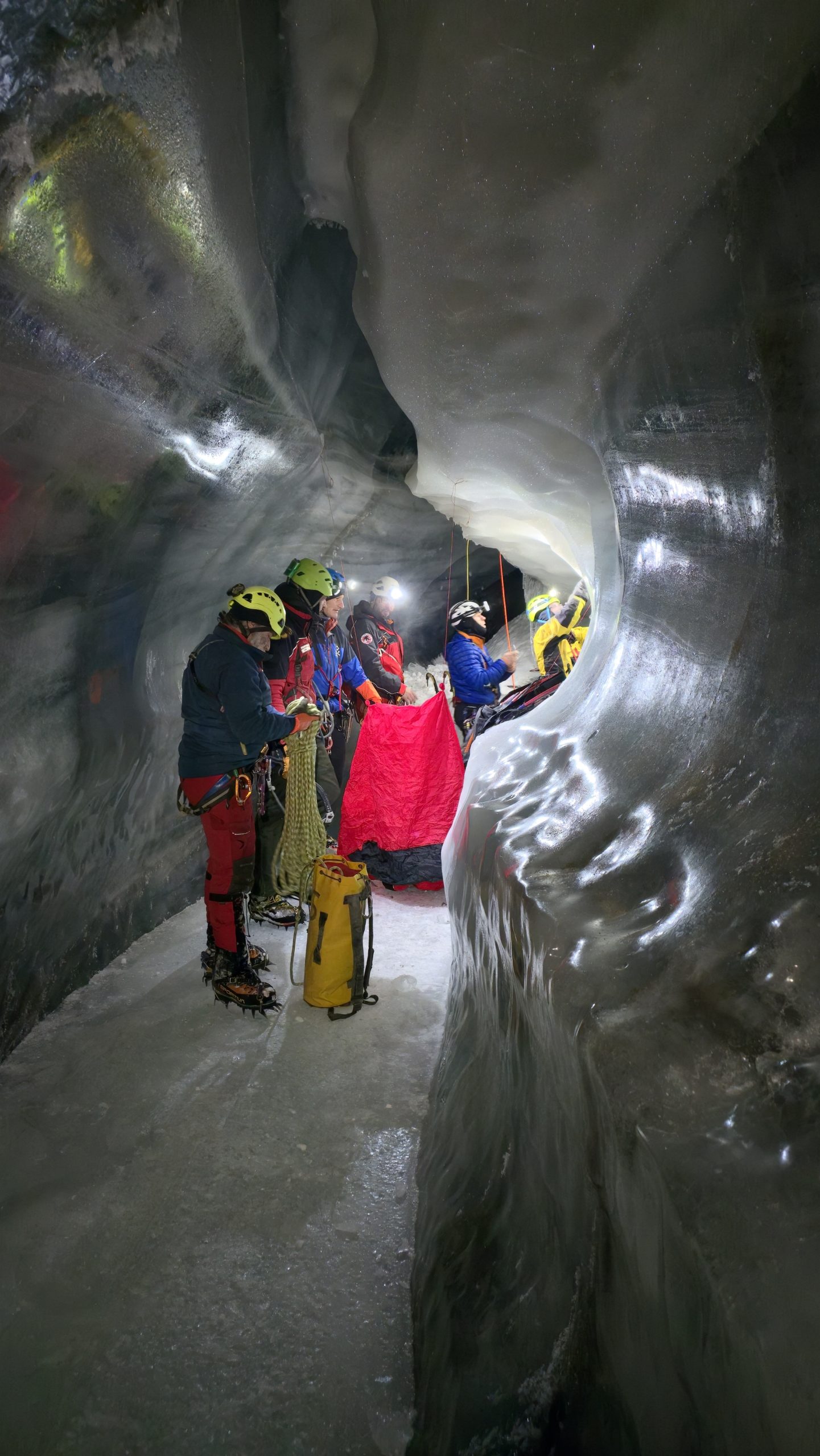 Première rencontre du Spéléo-Secours Glaciaire