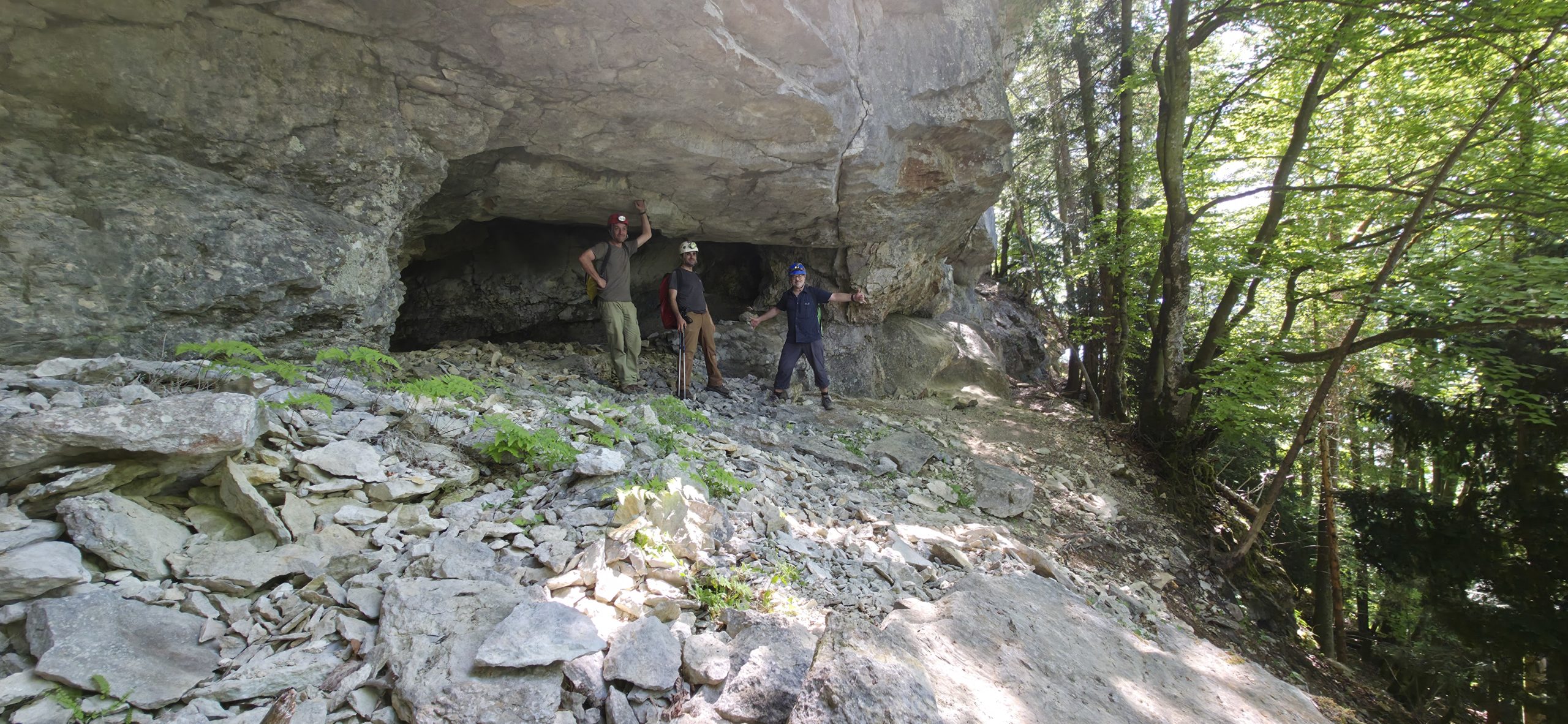 Repérer les grottes de Pomier et St Blaise pour le livre